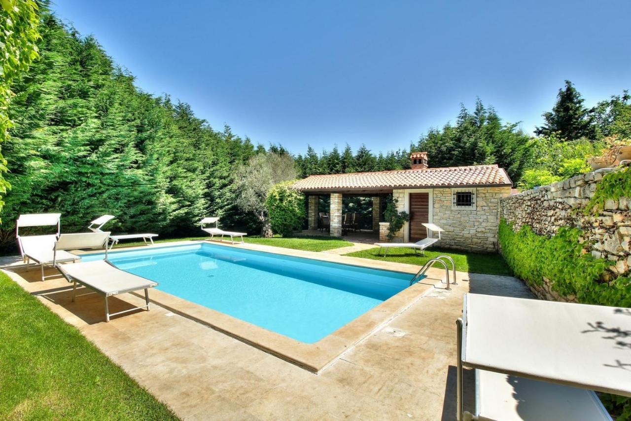 Villa Anthony With 3 Bedroom And Private Pool Near Umag Materada Exteriér fotografie